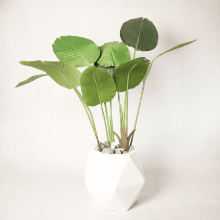 Bananier artificiel en pot géométrique blanc – Plante Strelitzia déco intérieure moderne