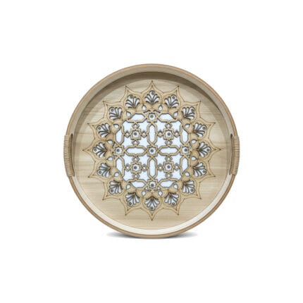 Plateau de service rond en bois clair motifs mandala découpés